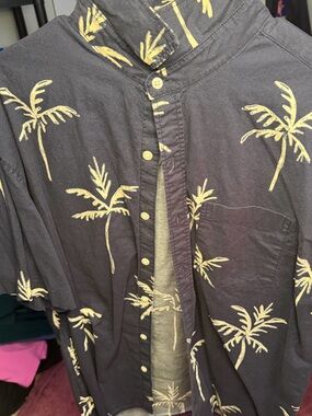 American Eagle Outfitters Navy Short-Sleeve Palm Print Button-Up